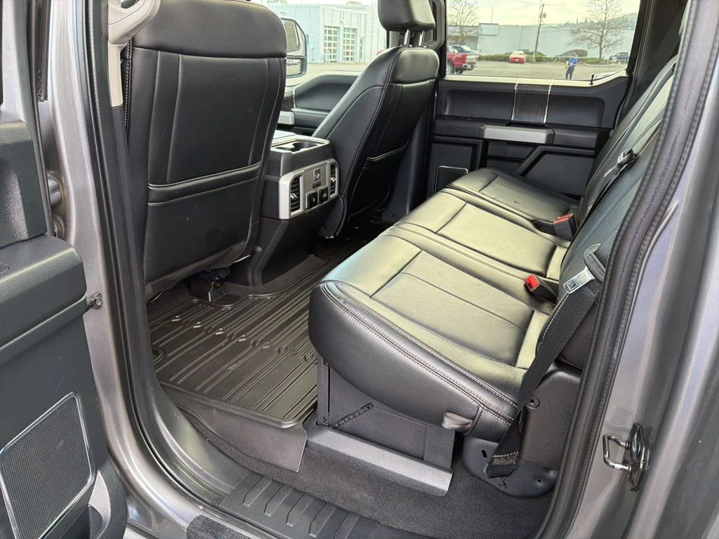 Used 2021 Carbonized Gray Metallic Ford Lariat image 23