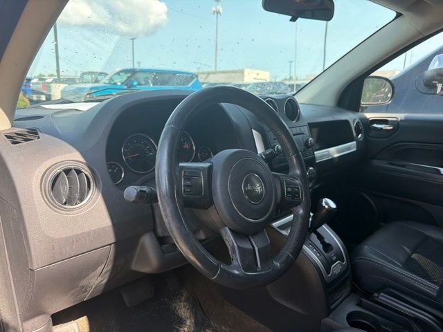 Used 2014 Black Jeep Latitude image 8