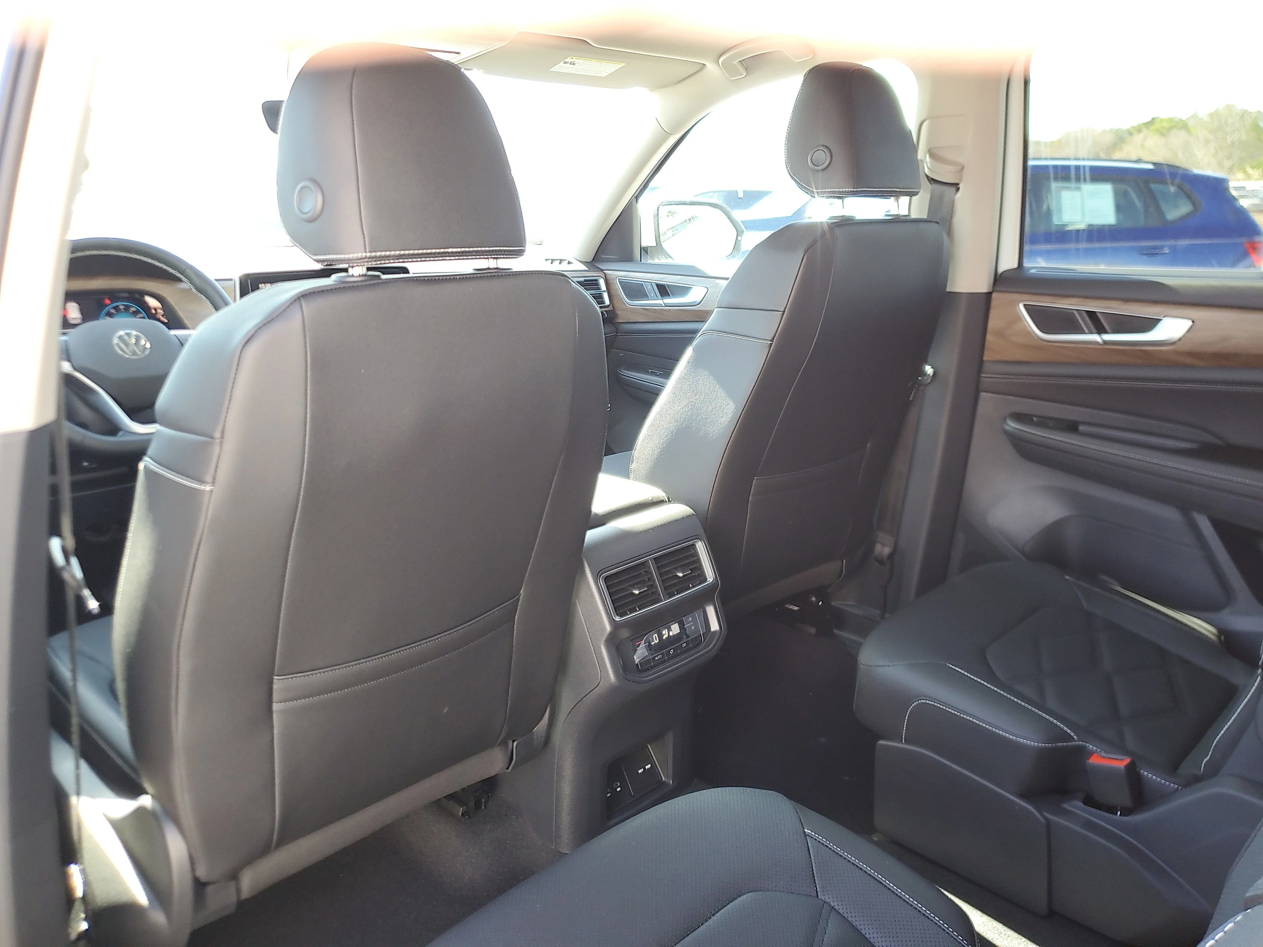 New 2026 White Volkswagen 2.0T SE w/Technology image 11
