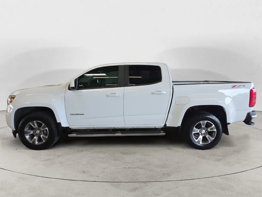 Used 2018 SUMMIT WHITE Chevrolet 4WD Z71 image 12