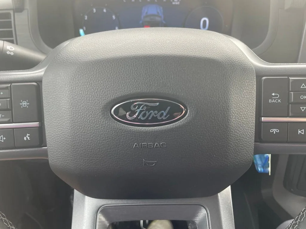 New 2026 Carbonized Gray Metallic Ford XLT image 17