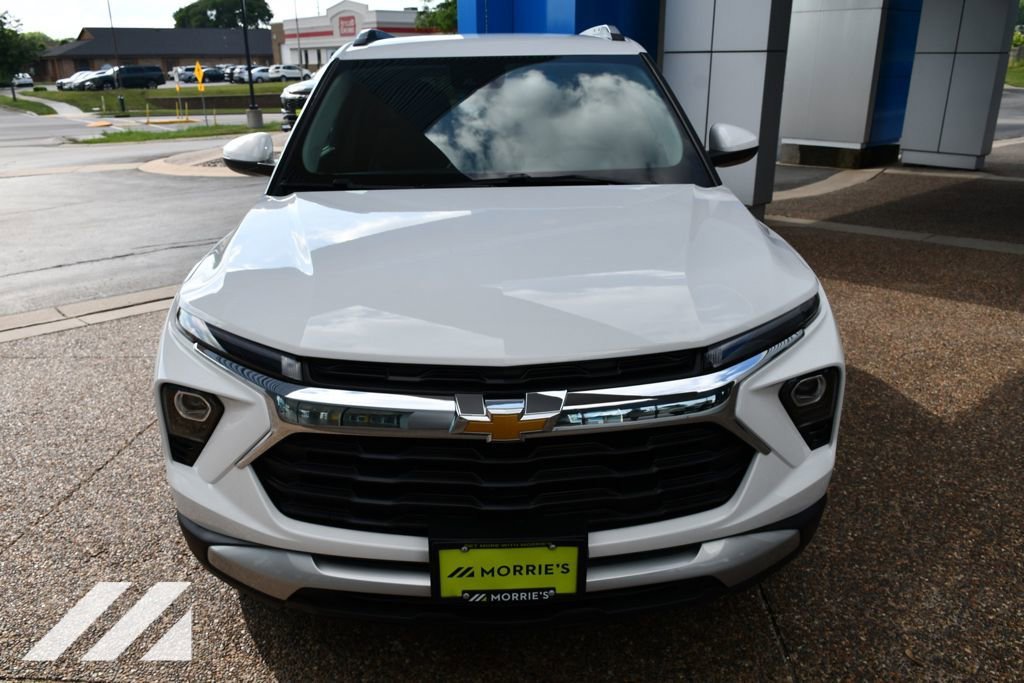 New 2026 Summit White Chevrolet LT image 12