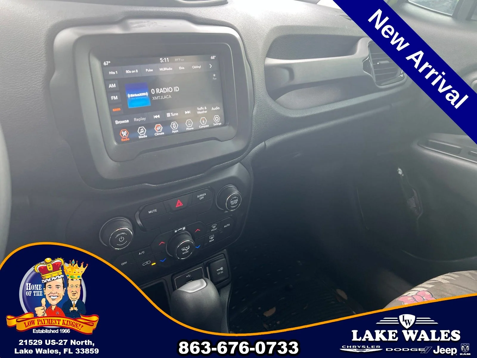 Used 2018  Jeep Latitude image 9