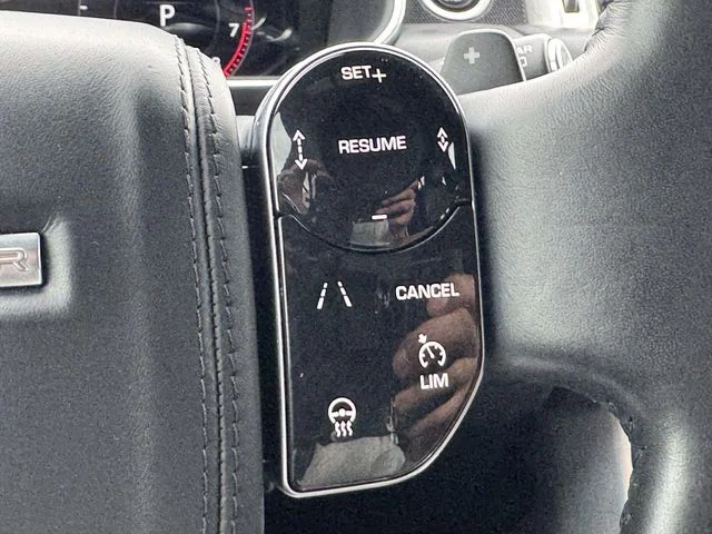 Used 2019 Black Land Rover 5.0L V8 Supercharged image 26