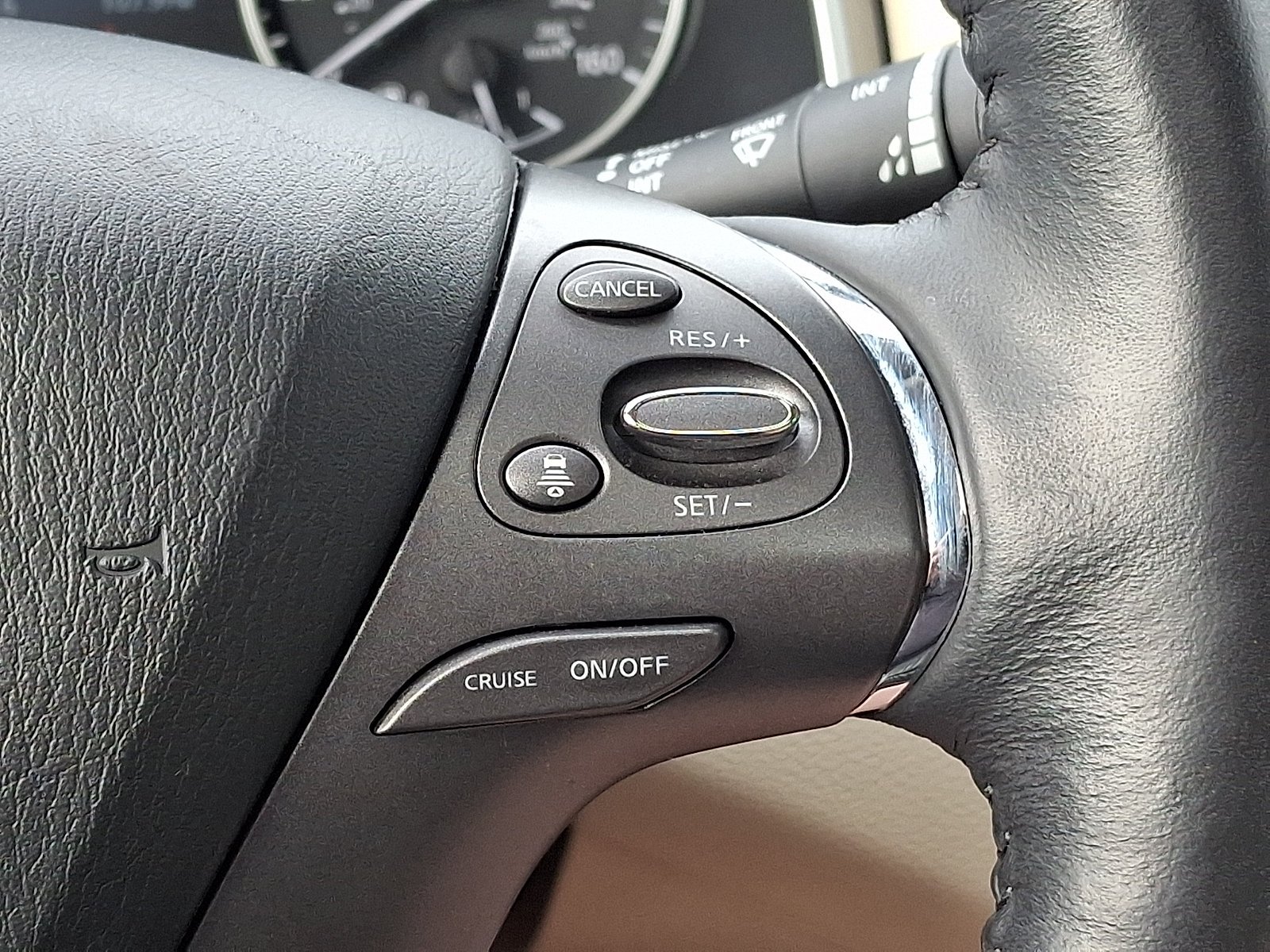 Used 2023 Scarlet Ember Tintcoat Nissan Platinum image 23