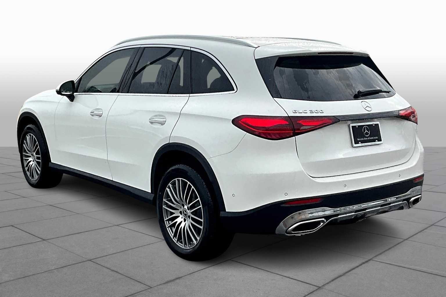 New 2026 Polar White Mercedes-Benz GLC 300 image 12