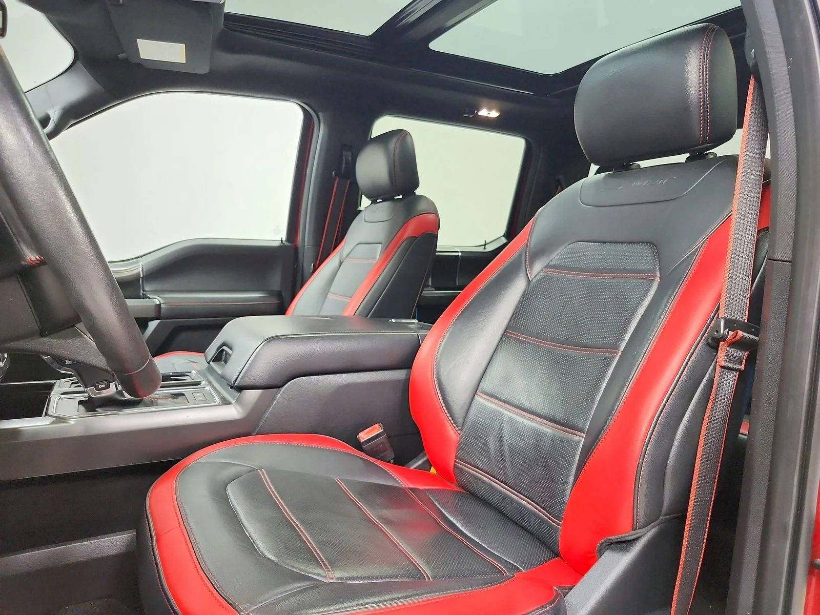 Used 2018 Red Ford Lariat image 10