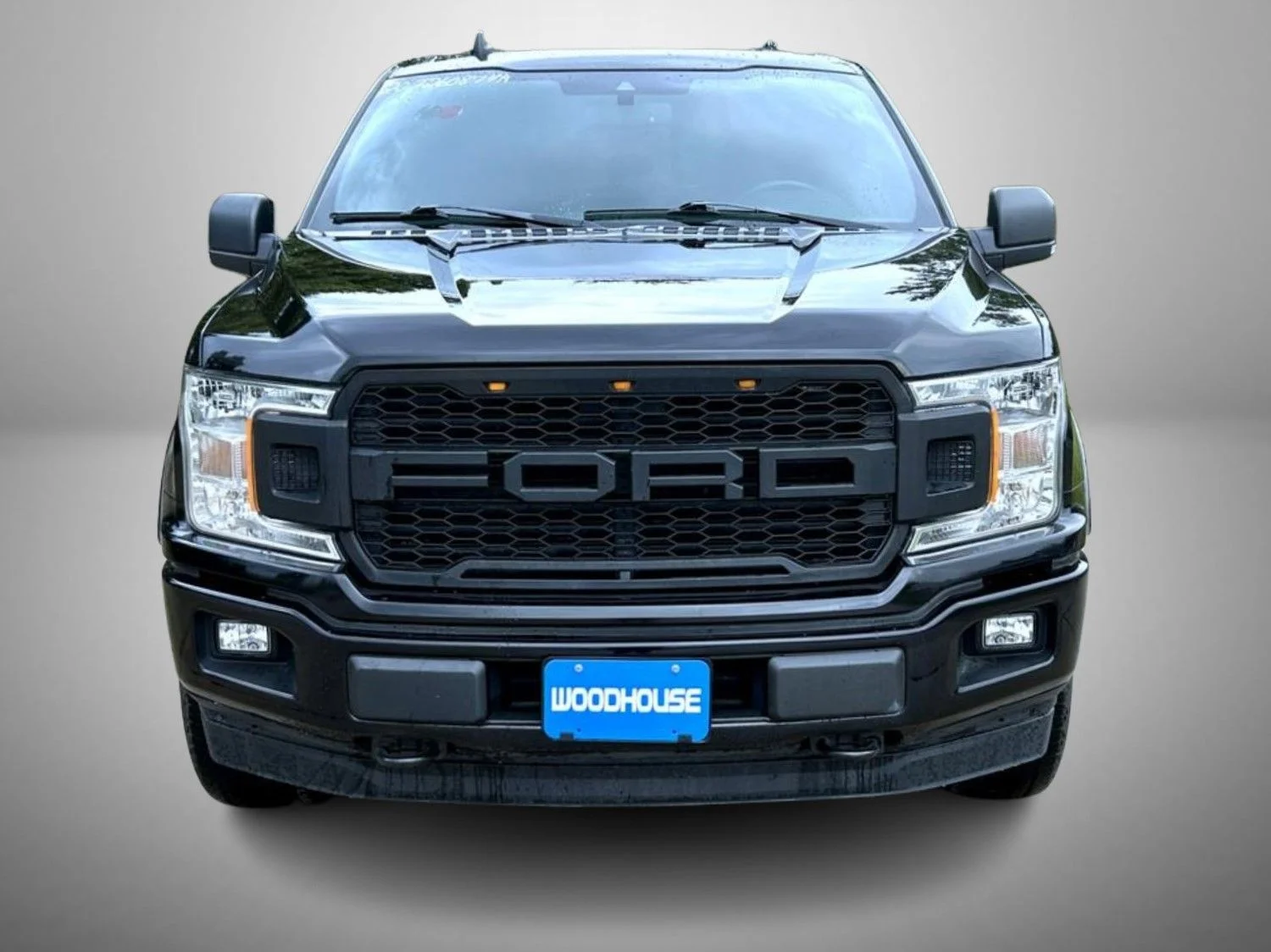 Used 2020 Black Ford XLT image 2