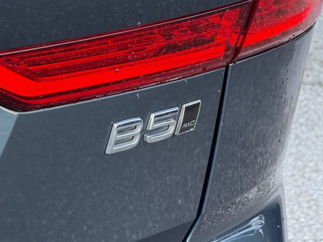Used 2024 Blue Volvo B5 Plus Dark Theme image 9