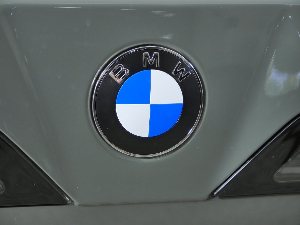 New 2027 Grey Pine Metallic BMW  image 13