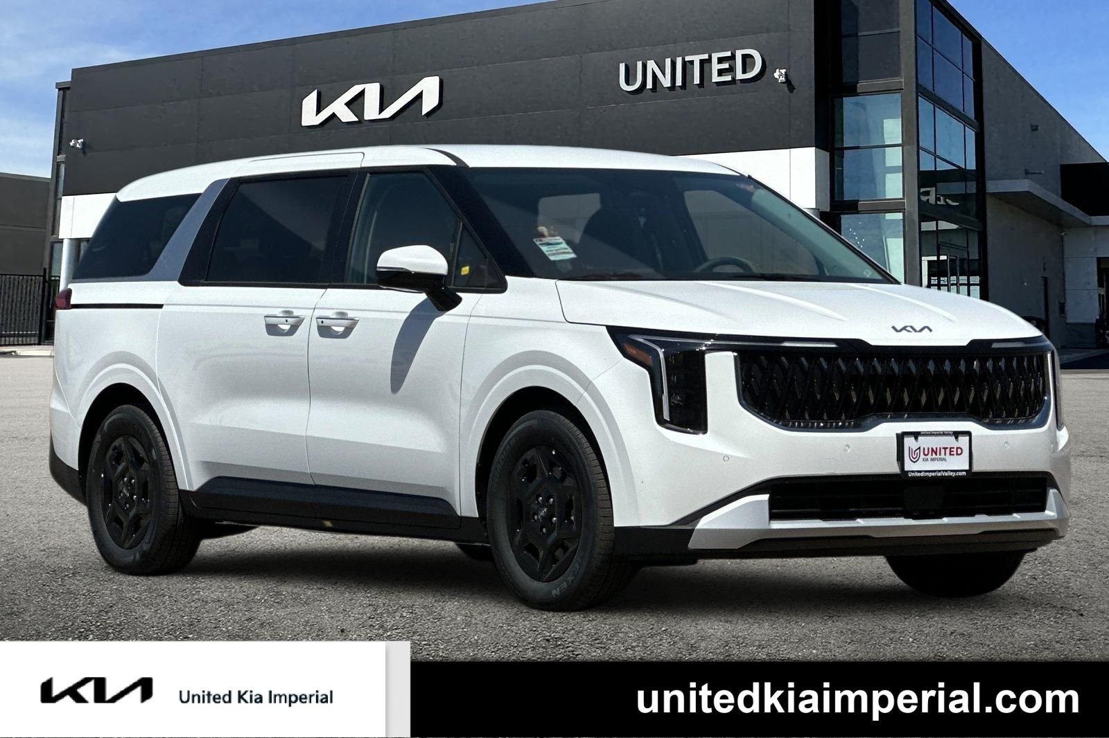 2026 Kia Sedona LX's photo