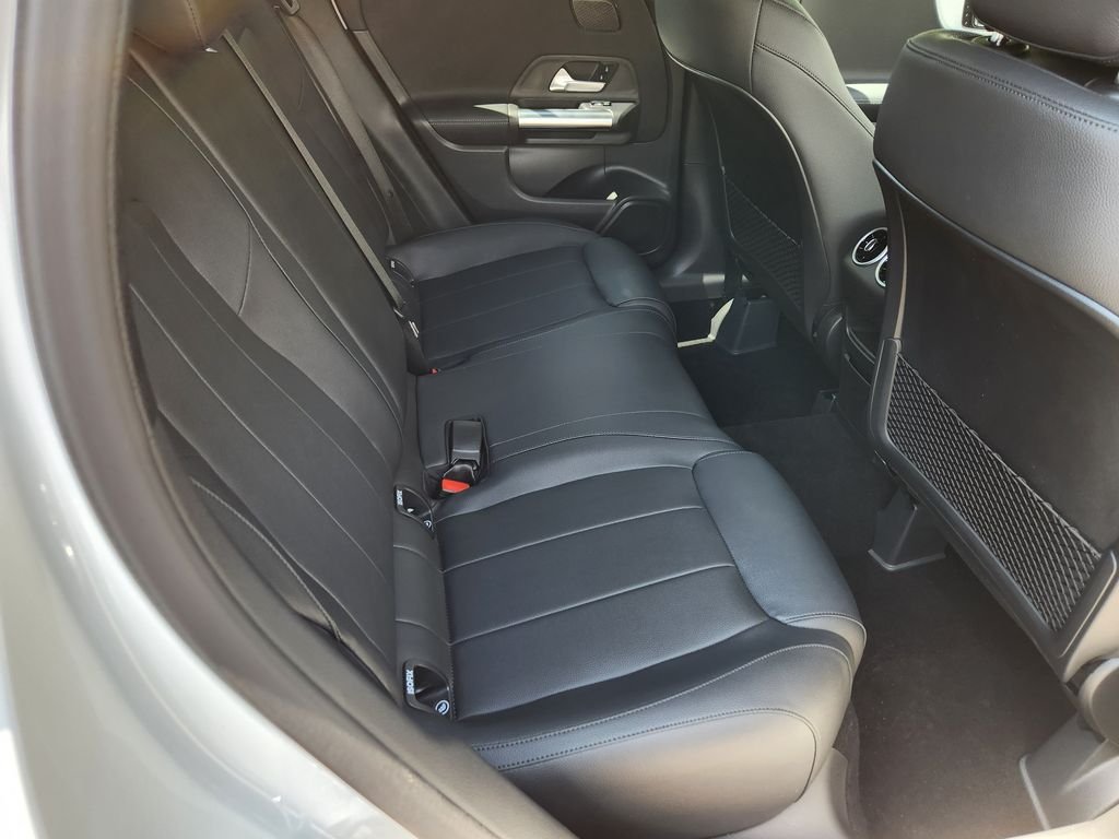 New 2026 Polar White Mercedes-Benz GLA 250 4MATIC® image 18
