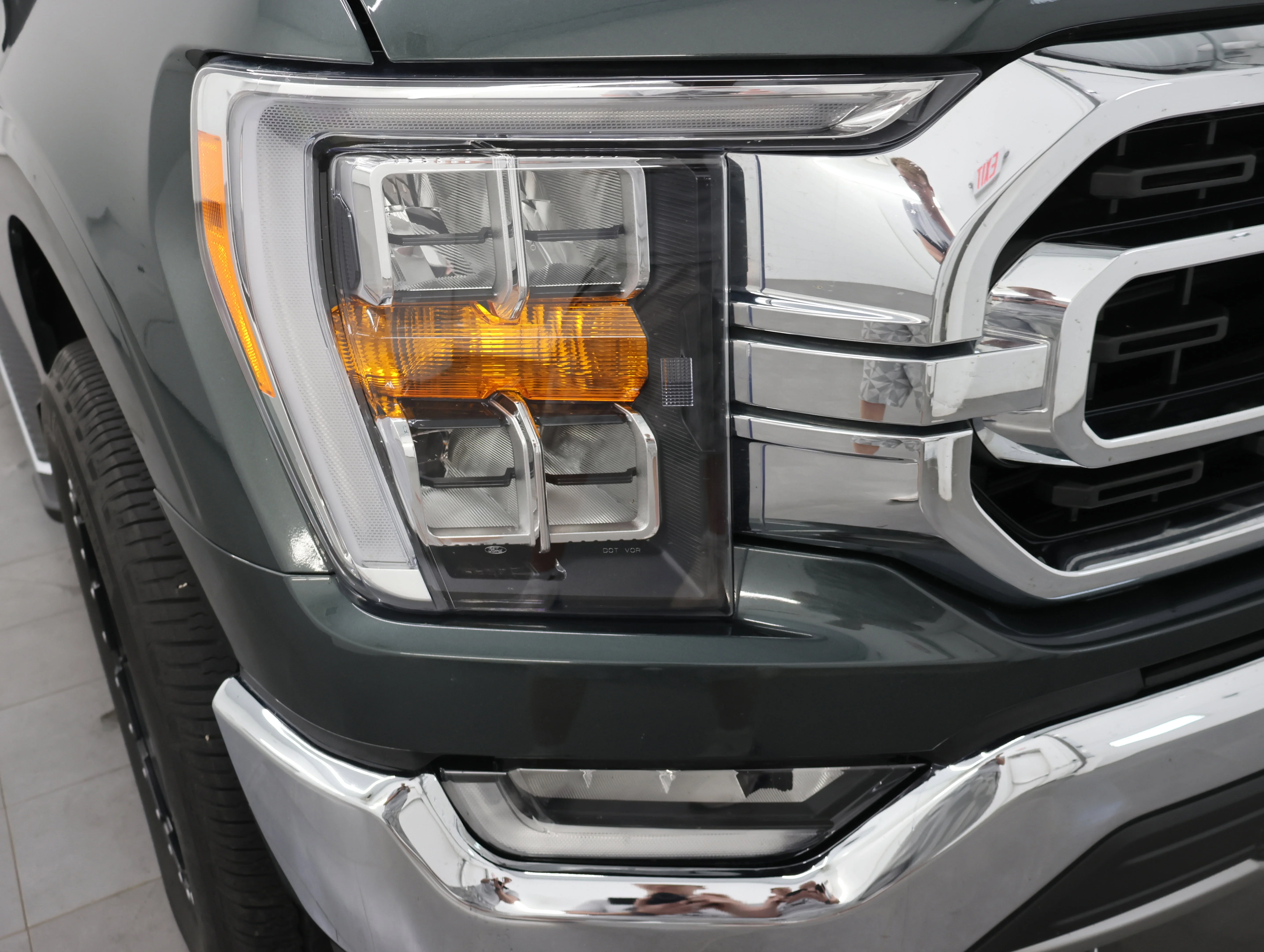 Used 2021 Guard Metallic Ford XLT image 25