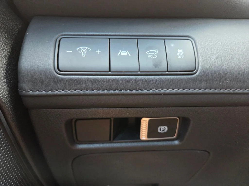 Used 2023 Gray Hyundai SEL image 12