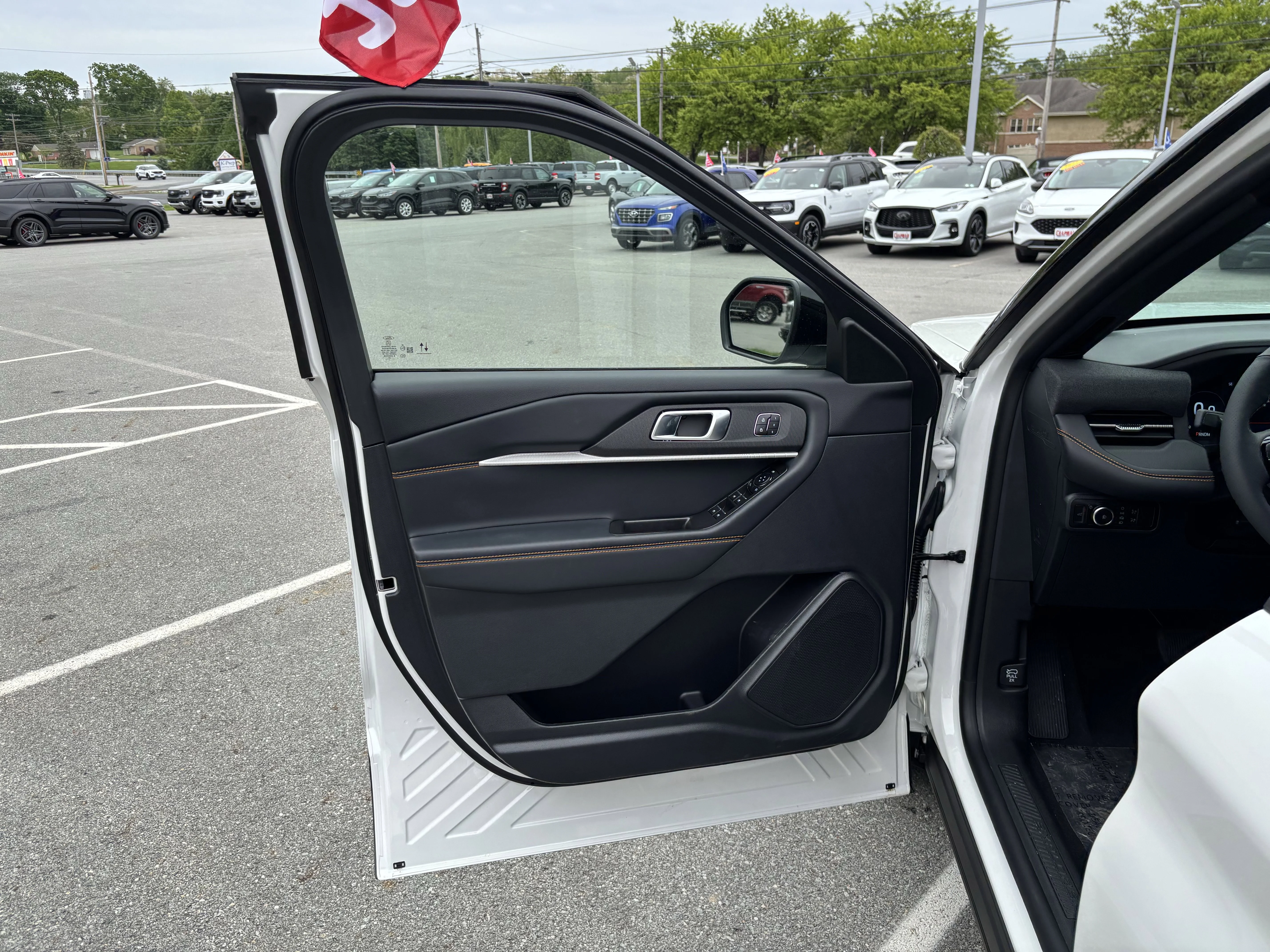 2026 Ford Explorer Tremor - Photo 13