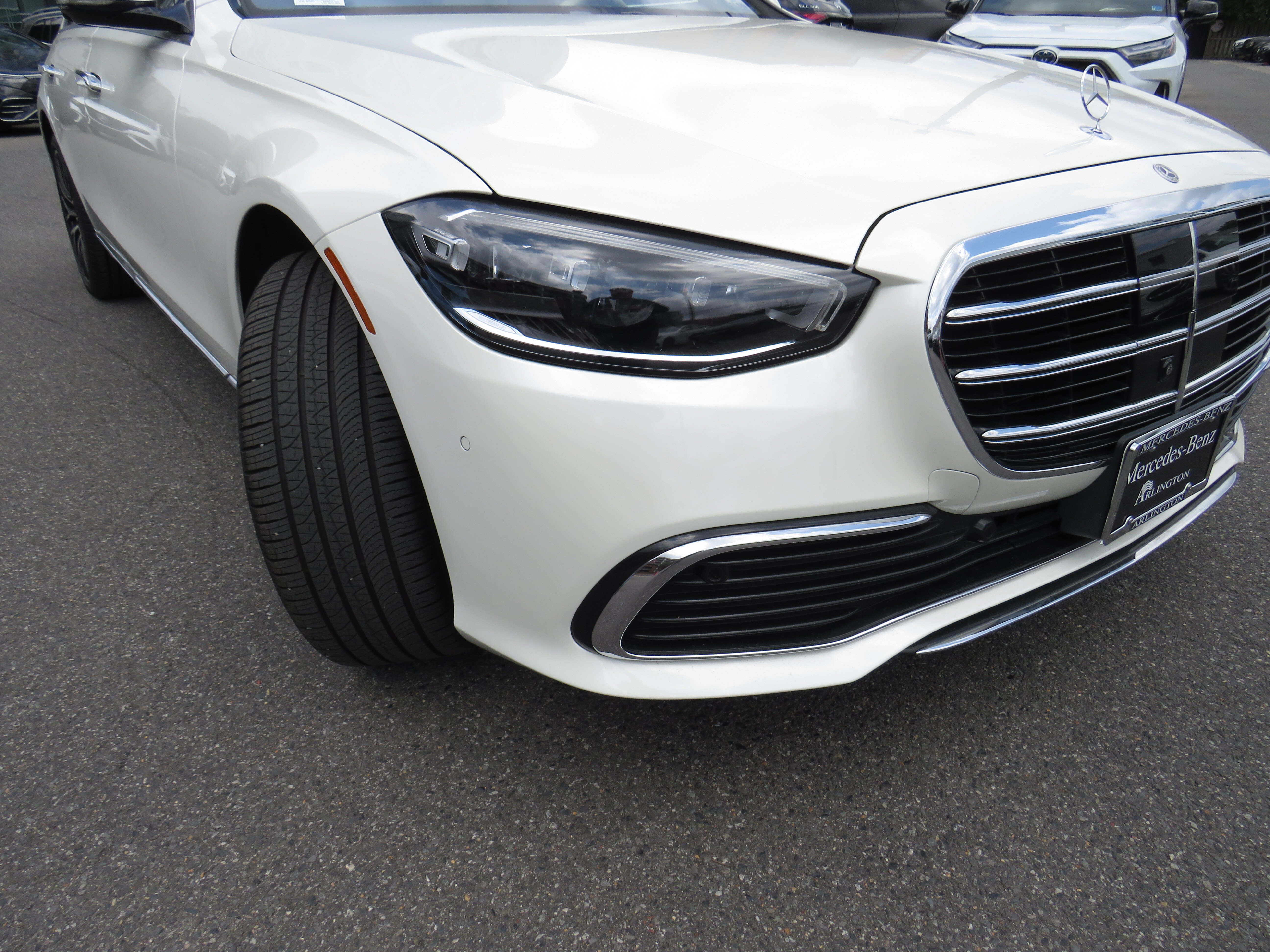 Certified Used 2023 MANUFAKTUR Diamond White Metallic Mercedes-Benz S 500 4MATIC® image 27