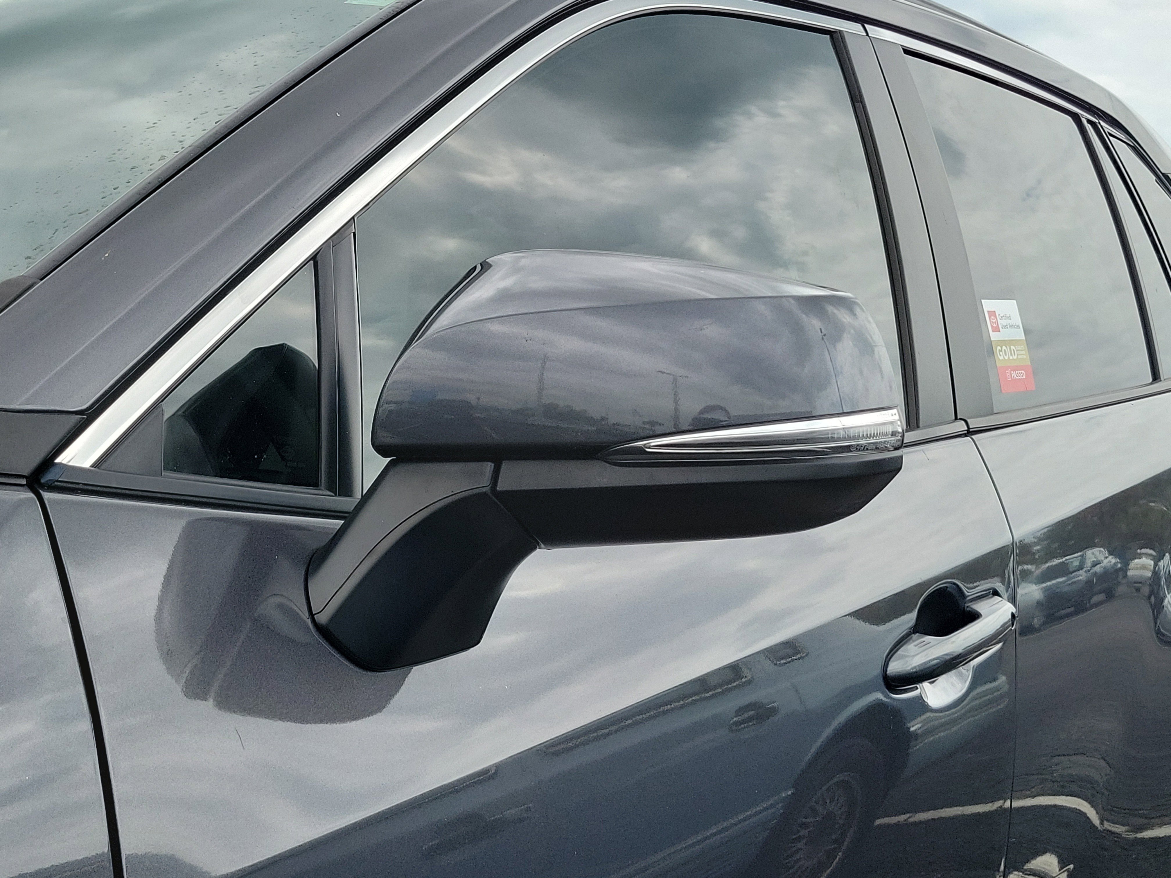 Used 2020 Magnetic Gray Metallic Toyota XLE image 5