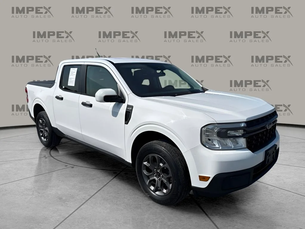 Used 2023 White Ford XLT image 4