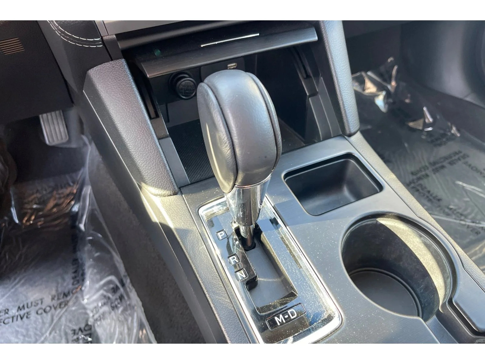 Used 2018 CRYSTAL WHITE PEA Subaru Limited image 29