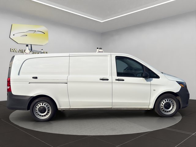 Used 2018 White Mercedes-Benz Worker image 8