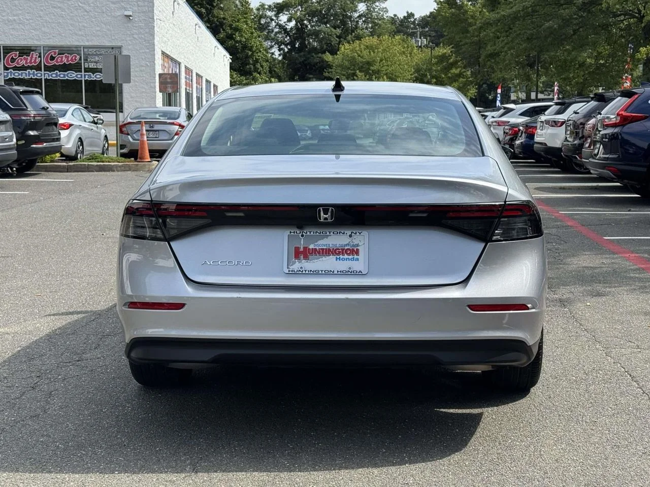 Used 2025 Solar Silver Metallic Honda SE image 6