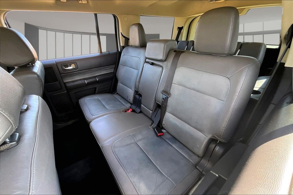 Used 2019 Silver Ford SEL image 27