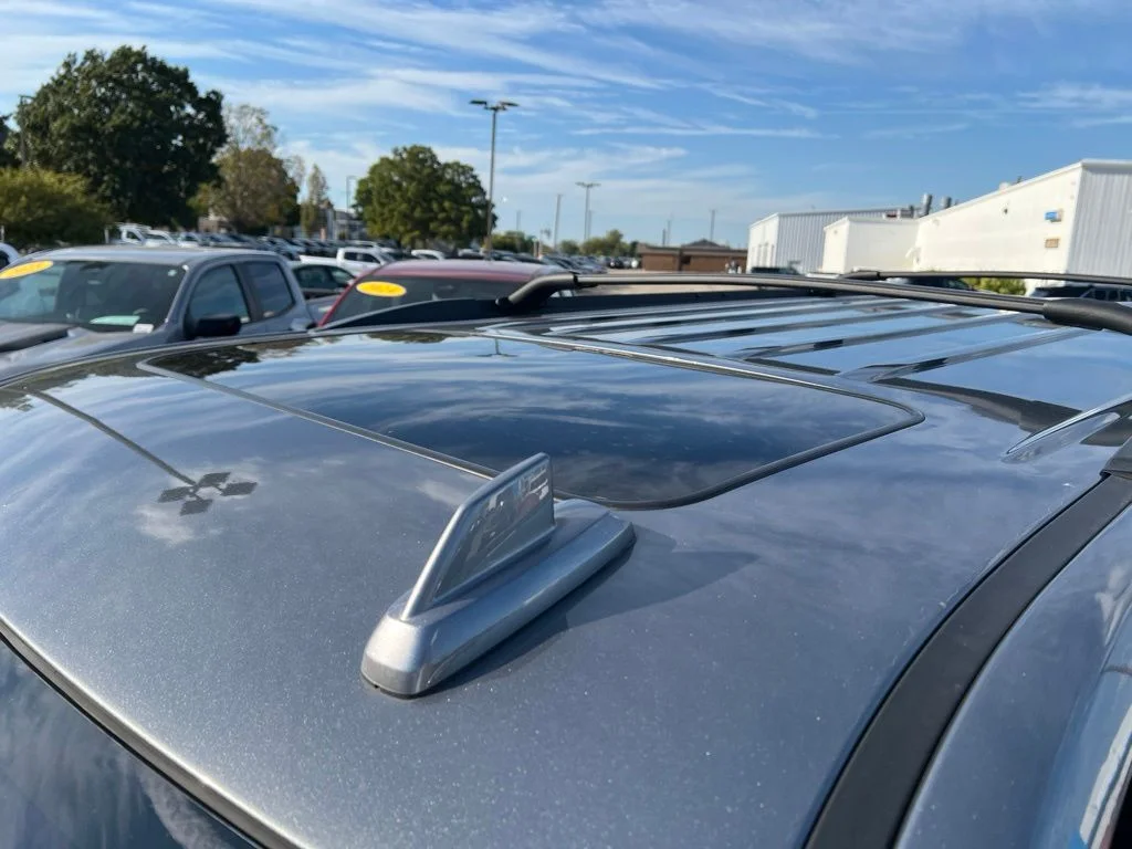 Used 2020 Gray GMC SLT image 2