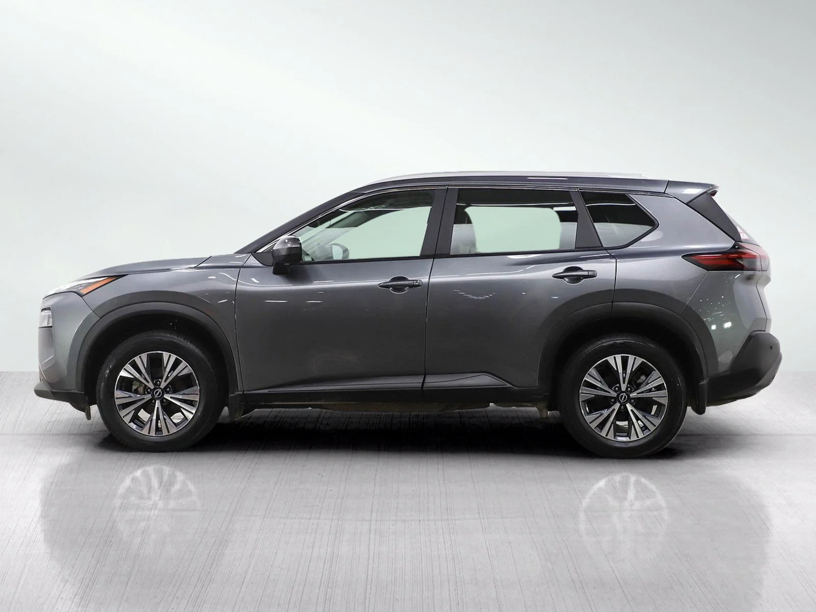 Used 2023 Nissan Rogue SV with VIN 5N1BT3BB9PC906572 for sale in Minneapolis, Minnesota