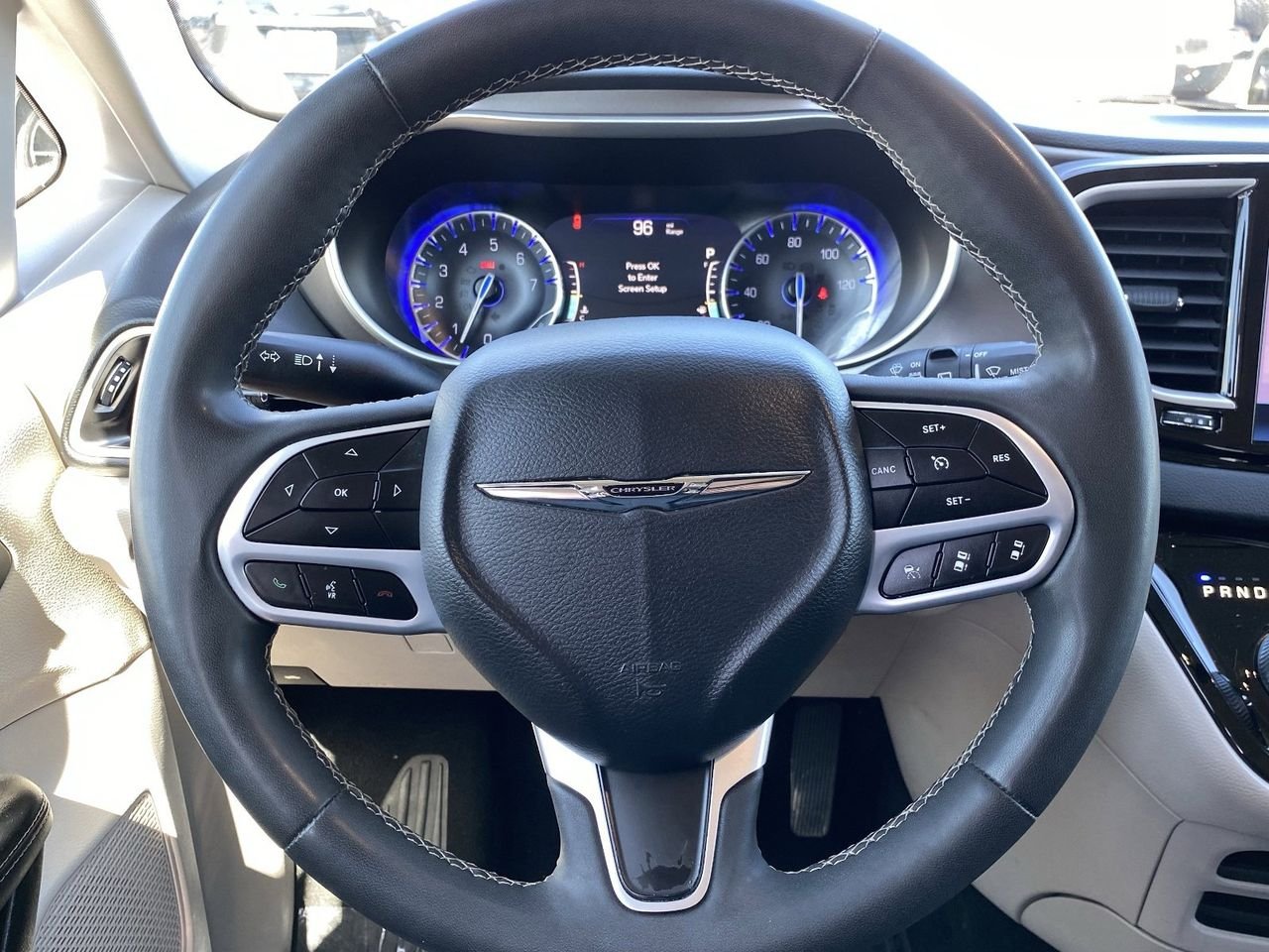 Used 2022 Bright White Chrysler Touring L image 23