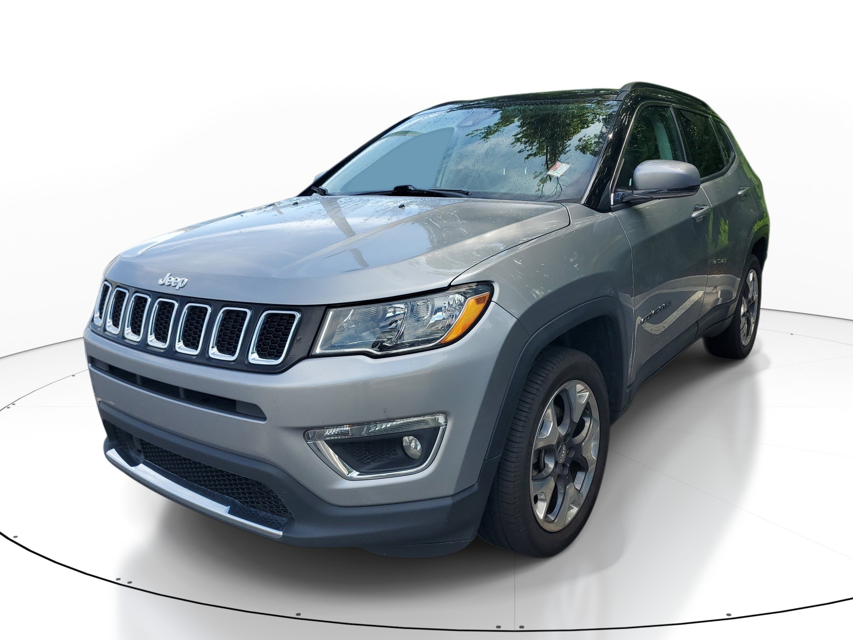Used 2019 Silver Jeep Limited image 2