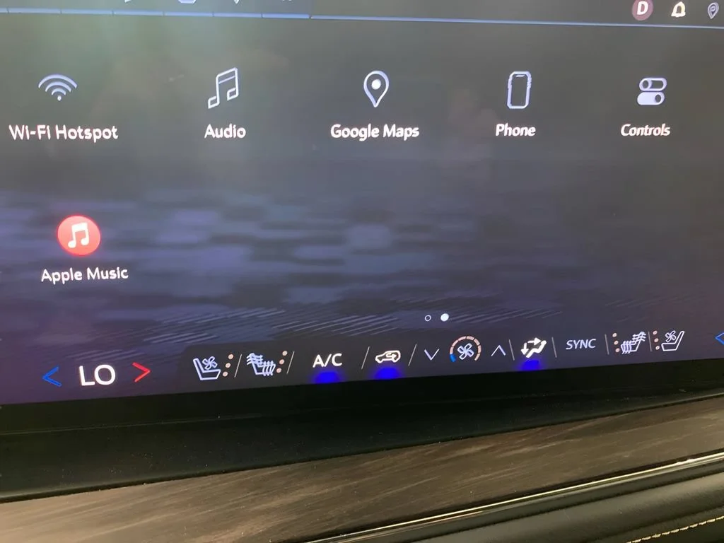 2025 Chevrolet Suburban Premier - Photo 33