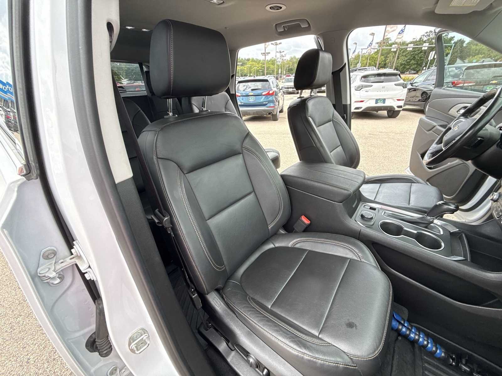 Certified Used 2019 SUMMIT WHITE Chevrolet LT Leather image 26