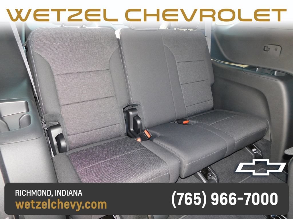 New 2027 Mosaic Black Metallic Chevrolet LT image 31