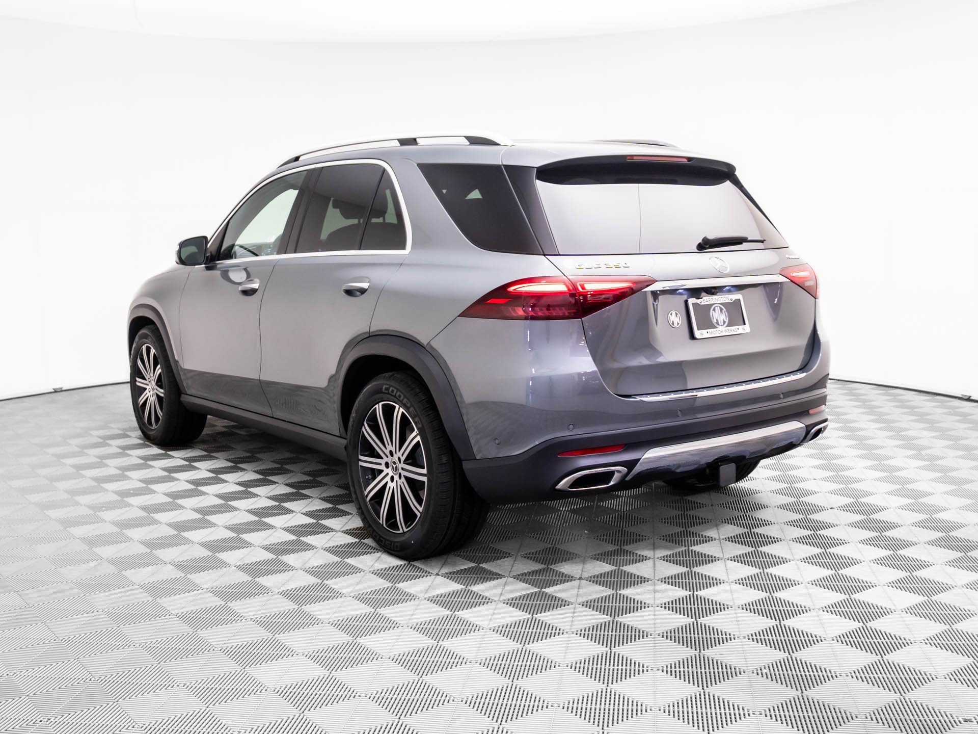 New 2026 Selenite Grey Metallic Mercedes-Benz GLE 350 image 3