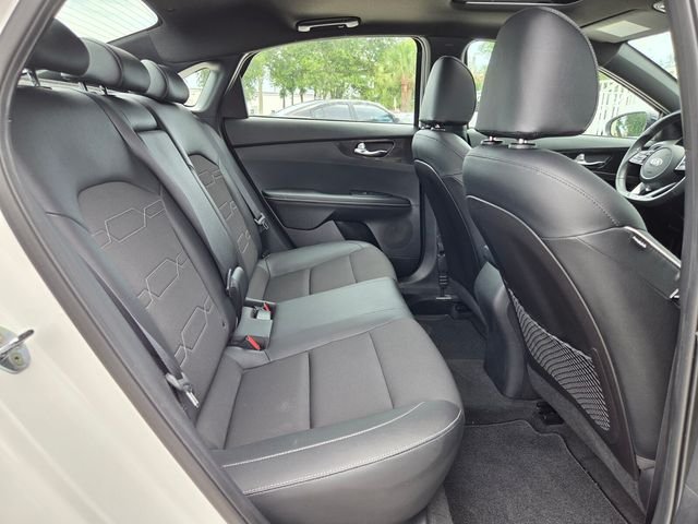Certified Used 2021 White Kia GT-Line image 16