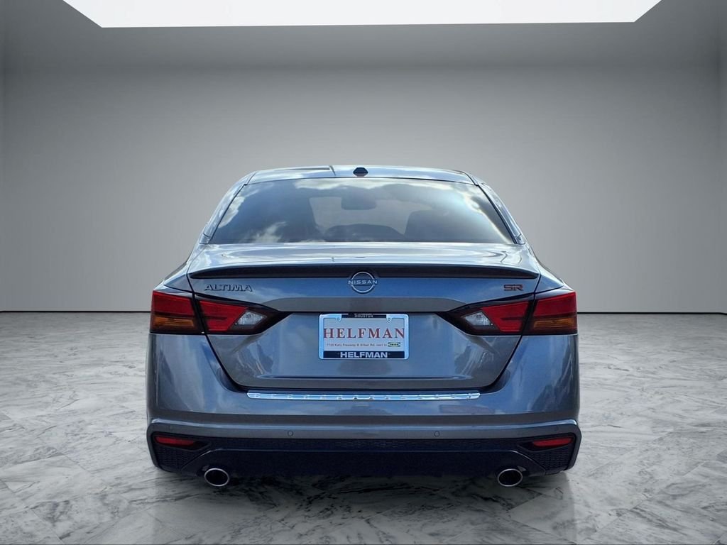 Used 2023 Gray Nissan 2.5 SR image 6