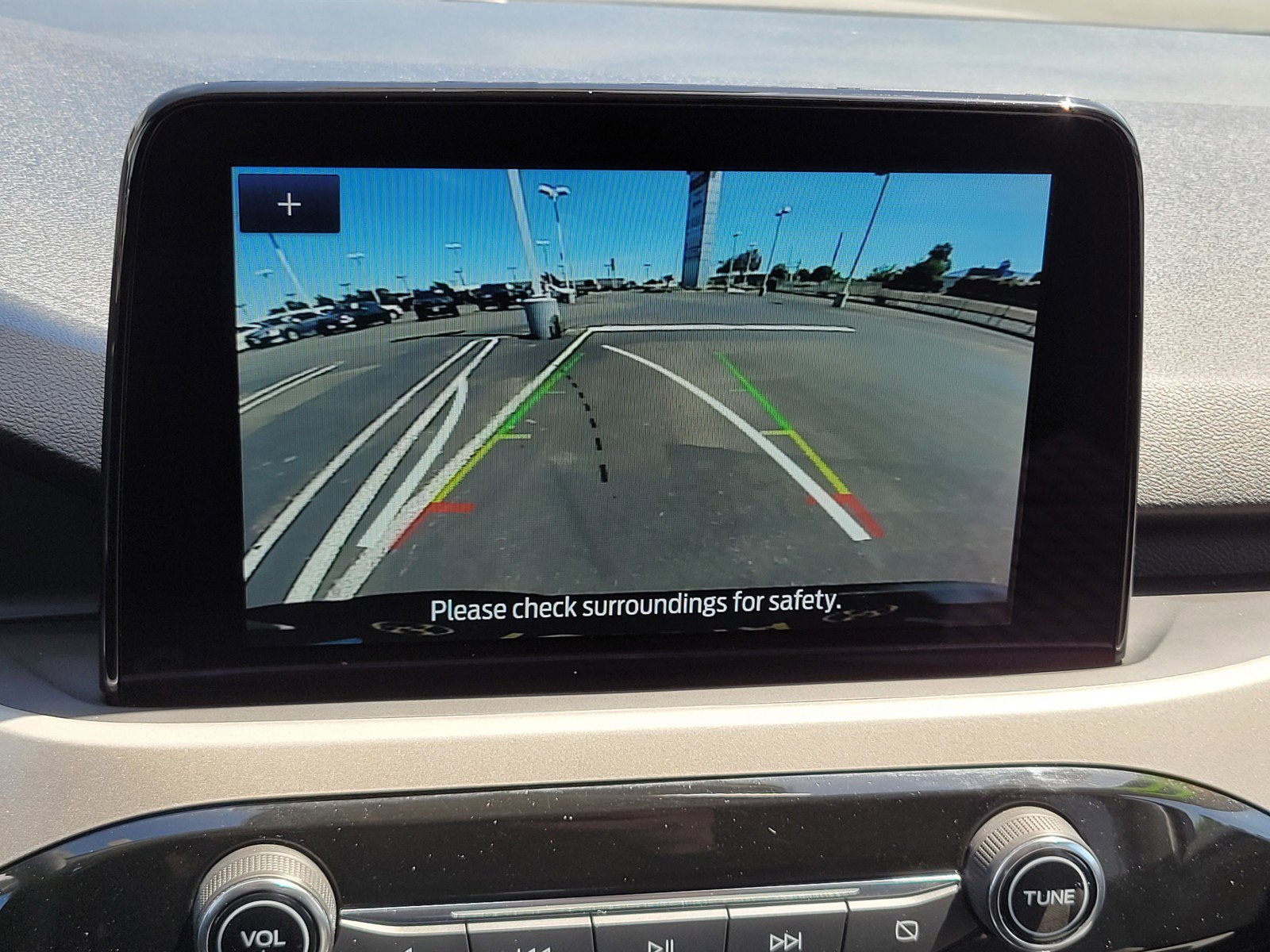 Used 2022 Silver Ford SE image 19