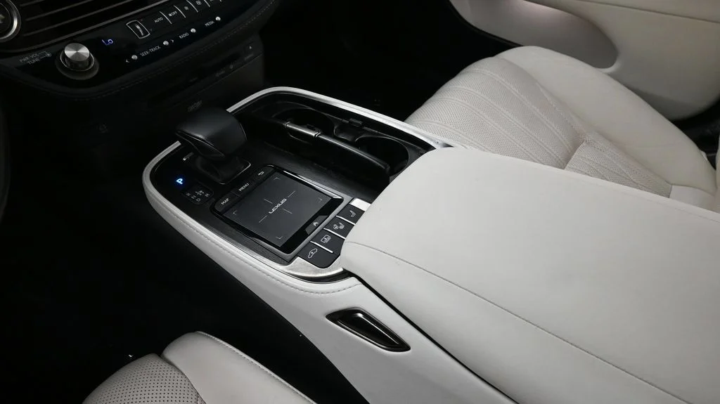 Used 2022 Black Lexus 500 Base image 23