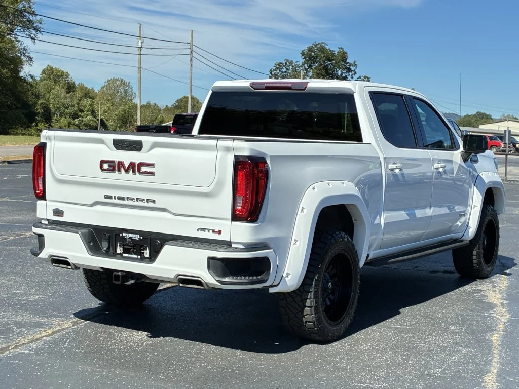 Used 2021 SUMMIT WHITE GMC AT4 image 7