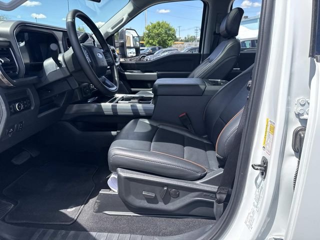 Used 2025 Oxford White Ford Lariat image 18