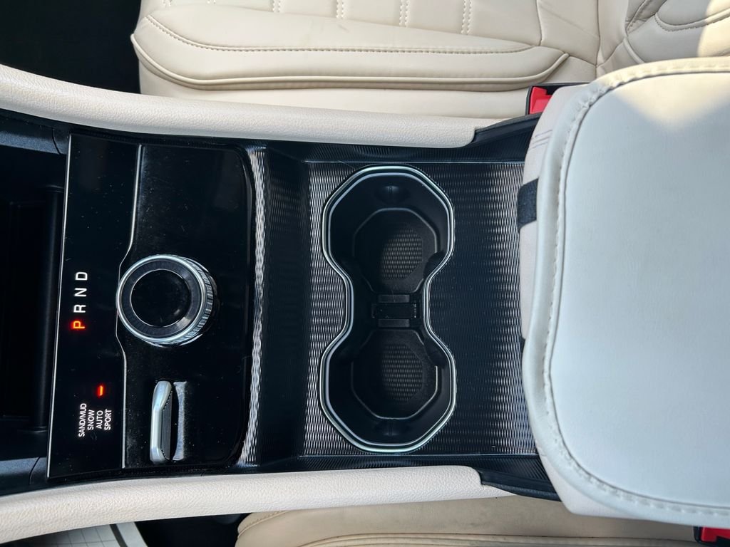 Used 2025 White Jeep Limited image 23
