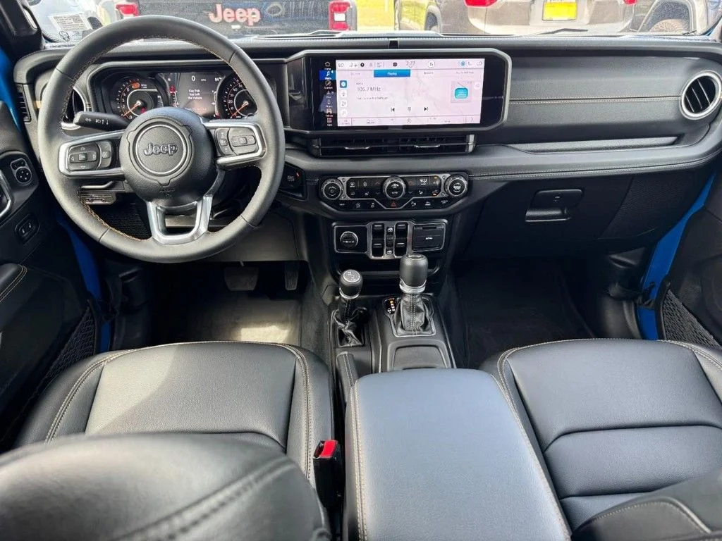 Used 2024 Blue Jeep Sahara image 11