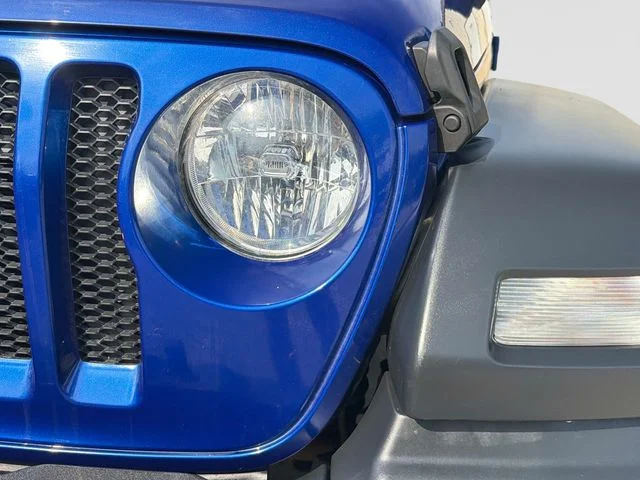 Used 2018 Blue Jeep Unlimited Sport S image 11