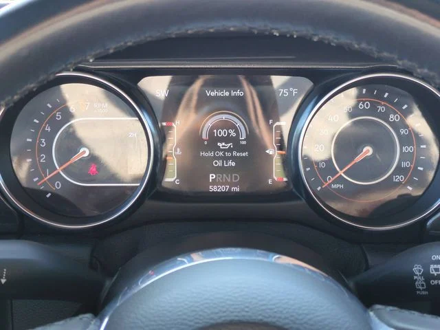 Used 2021 White Jeep Unlimited Sahara Altitude image 18