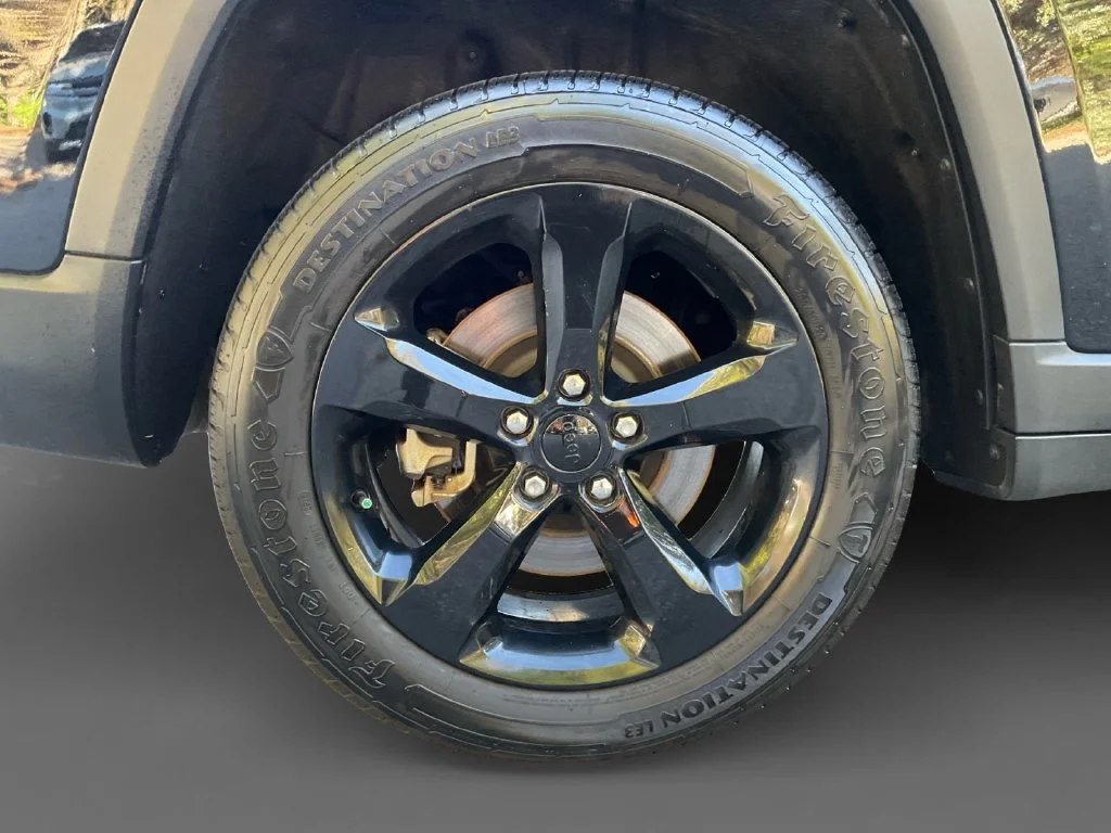 Used 2022 Black Jeep Limited image 10