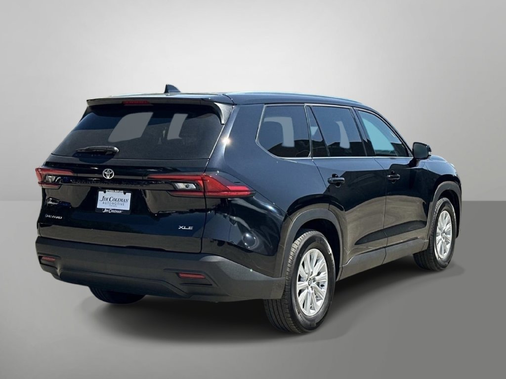 Used 2025 Black Toyota XLE image 25