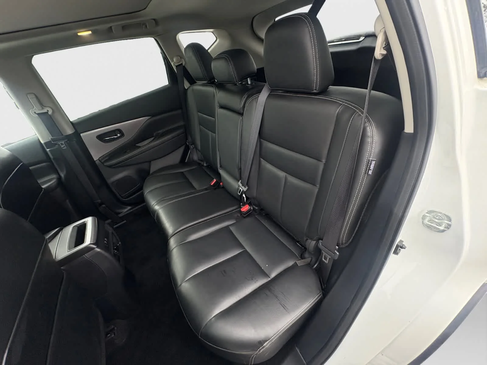 Used 2024 Pearl White Tricoat Nissan SV image 16