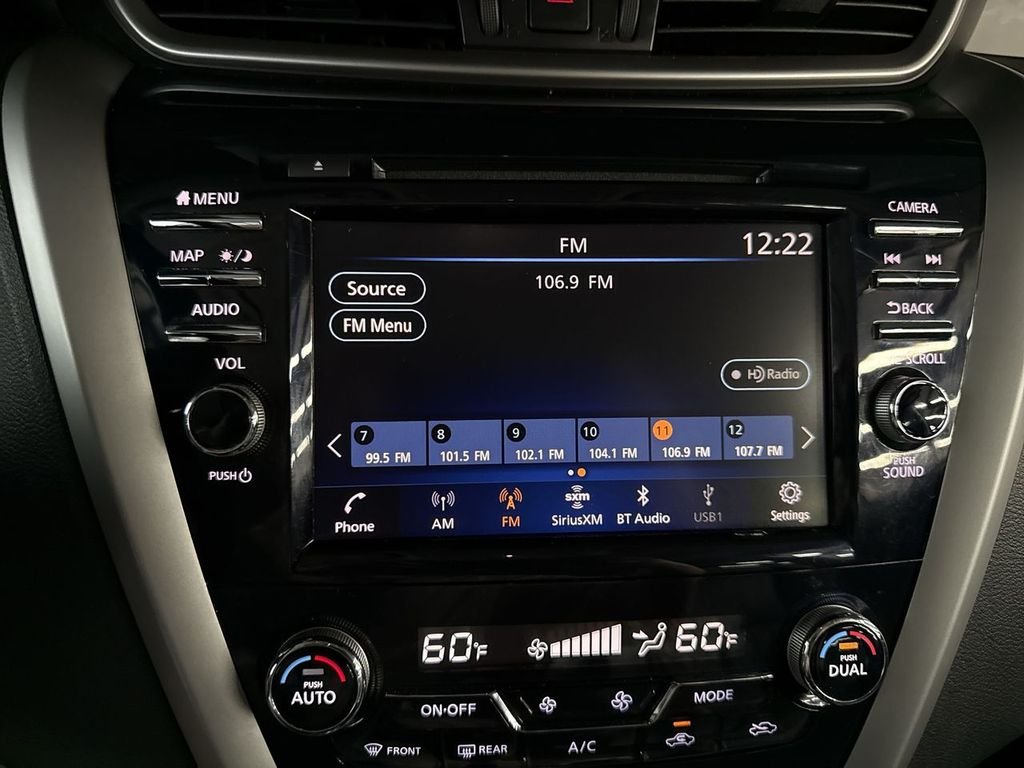 Used 2020 Super Black Metallic Nissan Platinum image 28