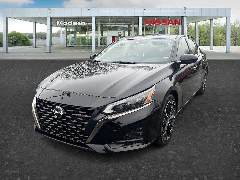 2024 Nissan Altima SR