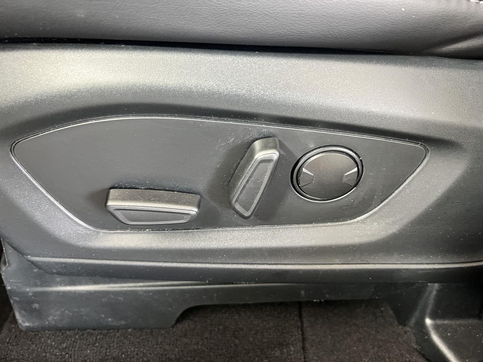 Used 2023 Forged Green Ford XLT image 9